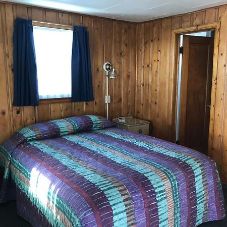 Trail Riders Motel Гренби Екстериор снимка
