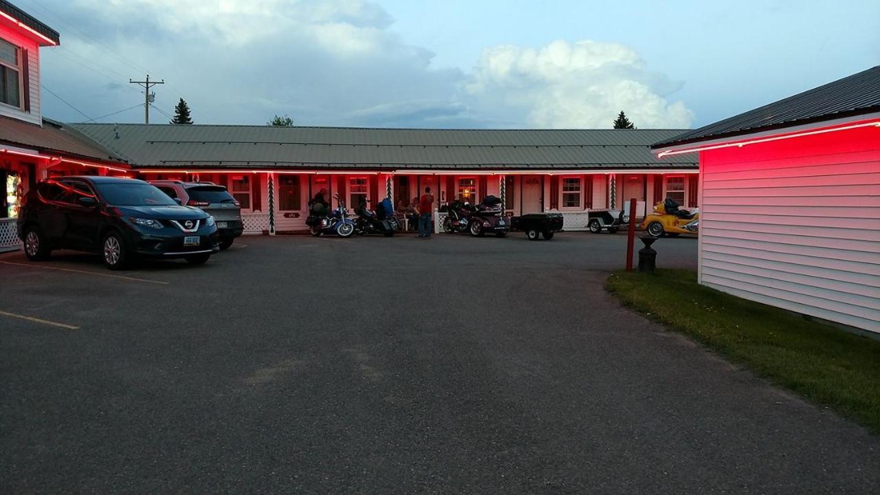 Trail Riders Motel Гренби Екстериор снимка